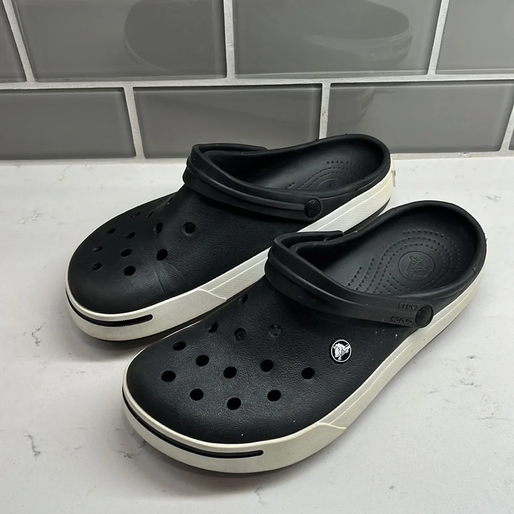 CROCBAND CLOG Size: 9‎ Color: Black Excellent Condition